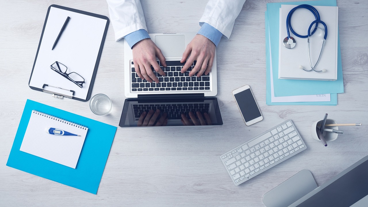 Why Agencies Fail Doctors — and What Actually Works